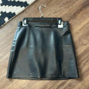 Wilfred faux leather Patio Mini skirt size 10